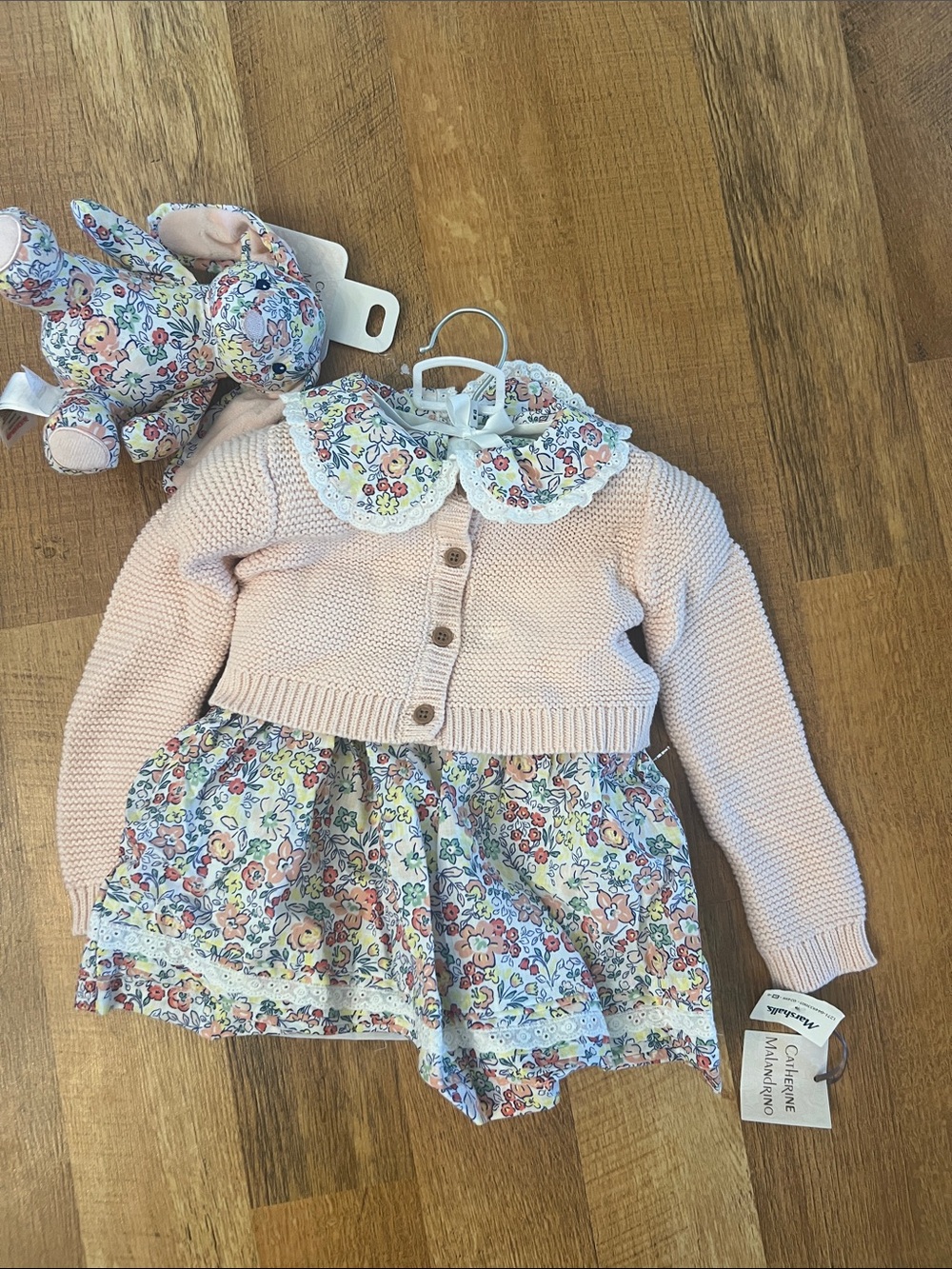 Kids outfit - top/underwear not clear